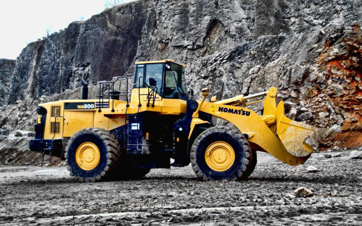 бренд Komatsu и все про него и запчасти Komatsu